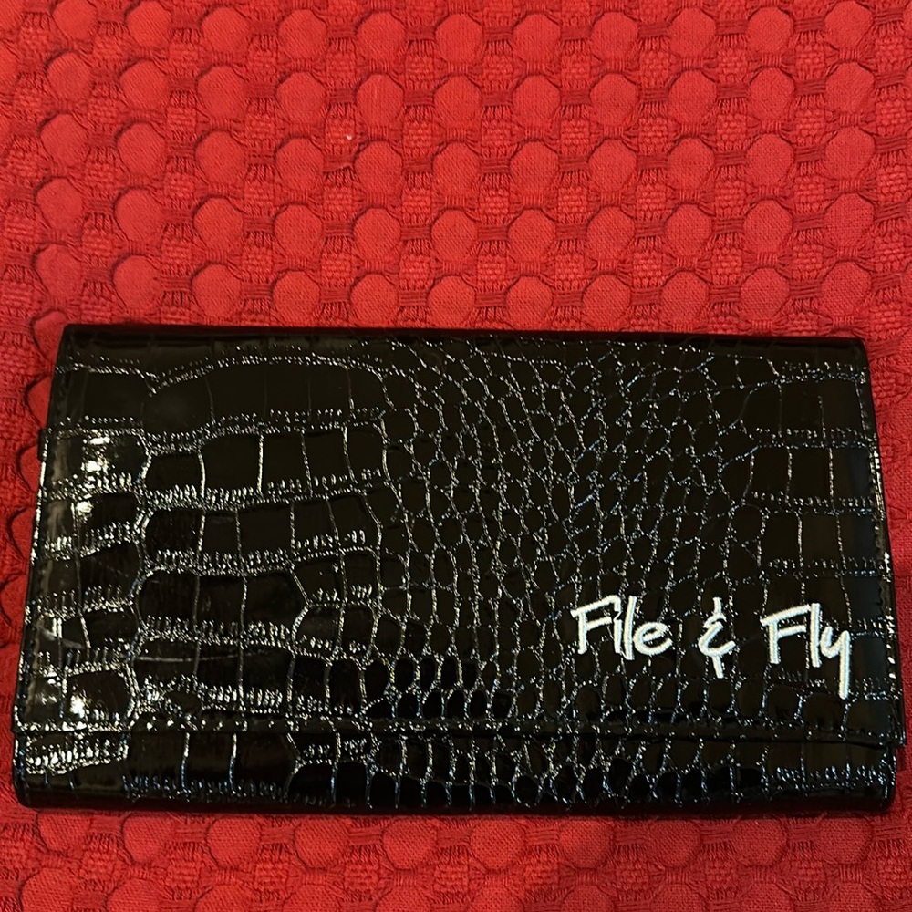 File and fly wallet